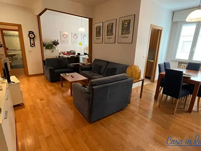 Appartamento con 5 locali in vendita in Viale Flavio Gioia, Rimini