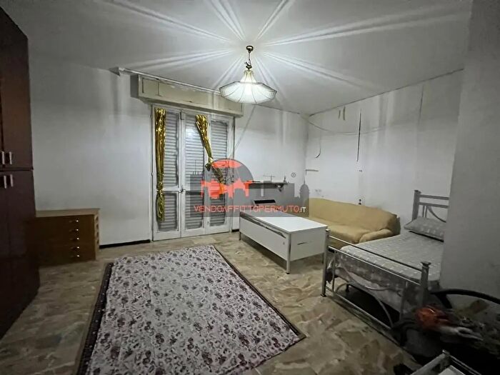 Appartamento trilocale in vendita in Via Montecatini, Romano Di Lombardia