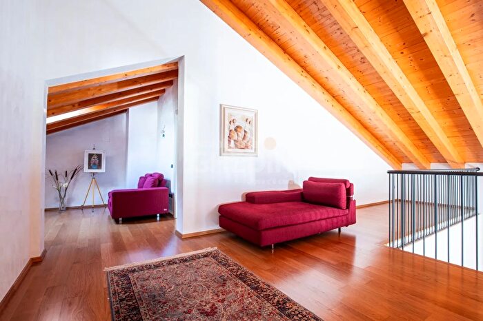 Casa quadrilocale in vendita in Follina