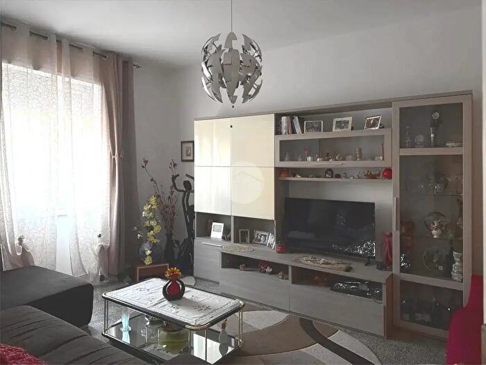 Appartamento trilocale in vendita in Via degli Oleandri, Terni