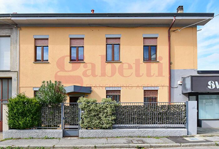 Casa quadrilocale in vendita in Via XXIV Maggio, Mariano Comense