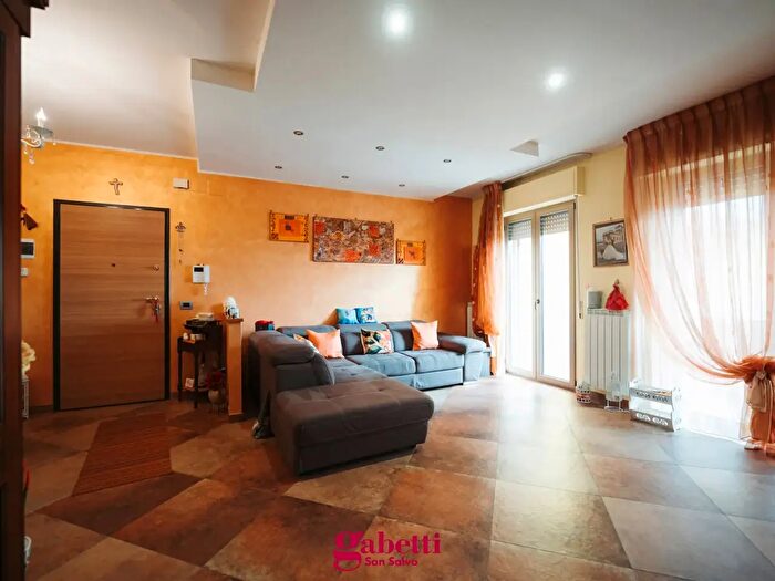 Appartamento quadrilocale in vendita in Via Madonna delle Grazie, San Salvo