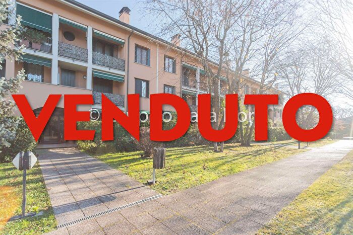 Appartamento trilocale in vendita in Via Roggia Renatella, Cernusco Sul Naviglio