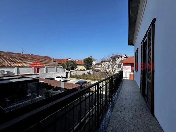 Casa trilocale in vendita in Via Marconi, Castelletto Sopra Ticino