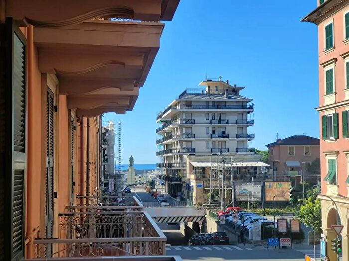 Appartamento con 6 locali in vendita in Chiavari