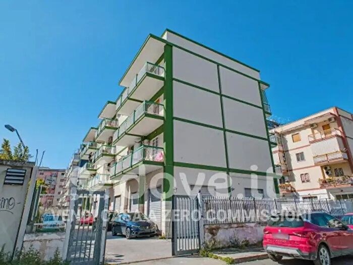 Appartamento con 5 locali in vendita in Via Amalfi, Taranto