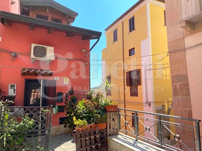 Casa in vendita in Via Fratelli Bandiera, Patti