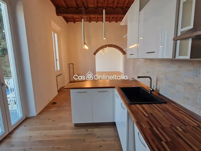 Appartamento quadrilocale in vendita in Via dei Berti Signa, Signa