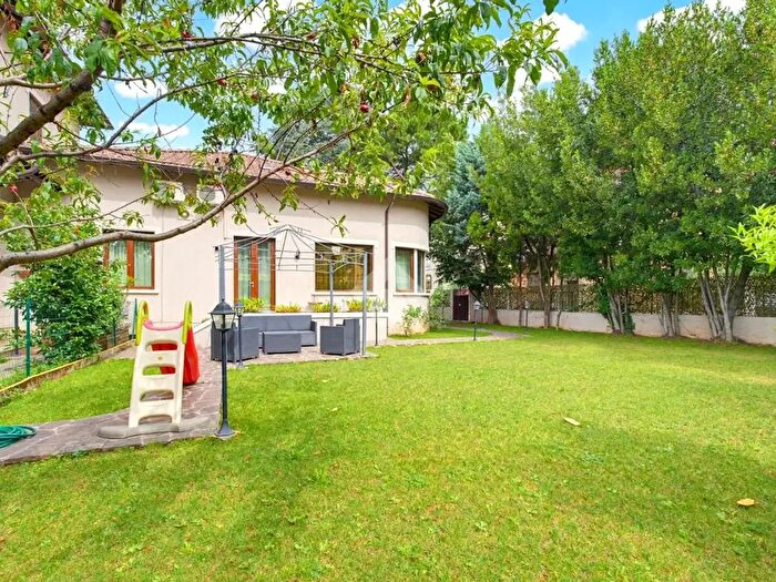 Casa quadrilocale in vendita in Via Bernardino Zendrini, Brescia