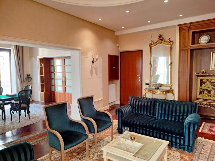 Appartamento con 5 locali in affitto in Via Gabriello Carnazza, Libertà Stazione, Catania