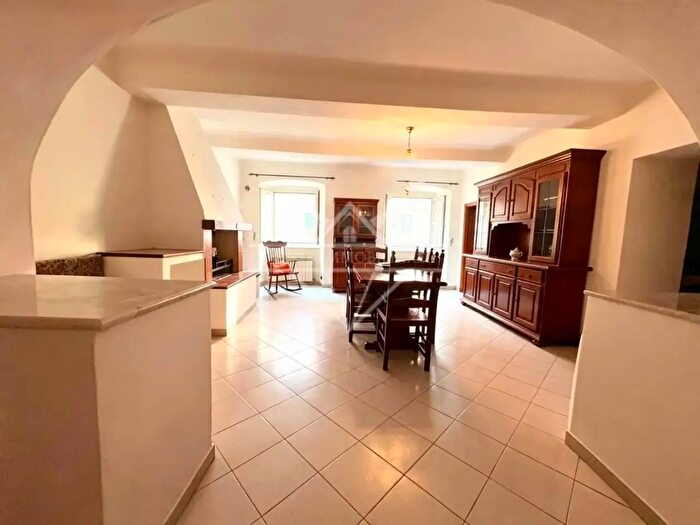 Appartamento con 5 locali in vendita in Carrara