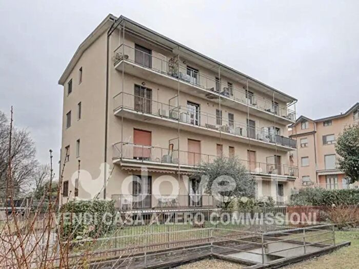 Appartamento trilocale in vendita in Via Milano, Cassano DAdda