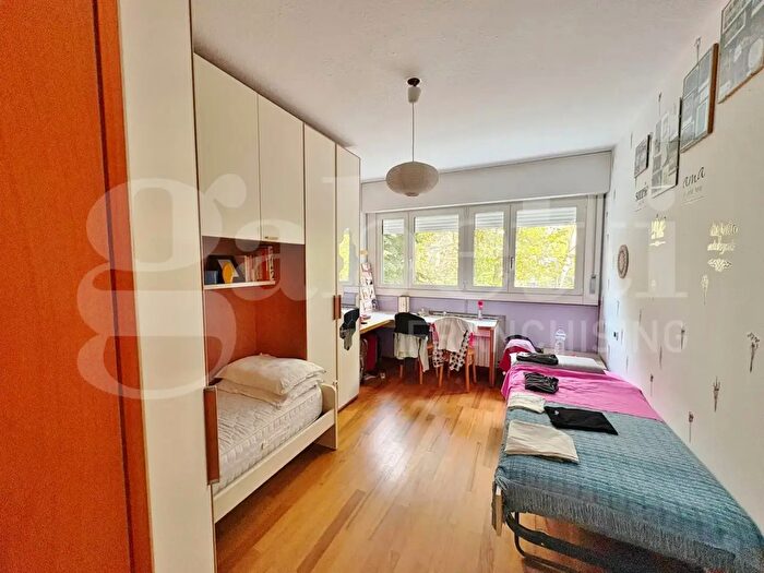 Appartamento con 5 locali in vendita in Circonvallazione Liberazione, San Giovanni In Persiceto