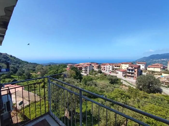 Appartamento trilocale in vendita in Via Talamo, Centola