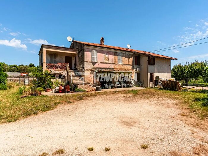 Appartamento quadrilocale in vendita in Strada del Casone, Civitanova Marche