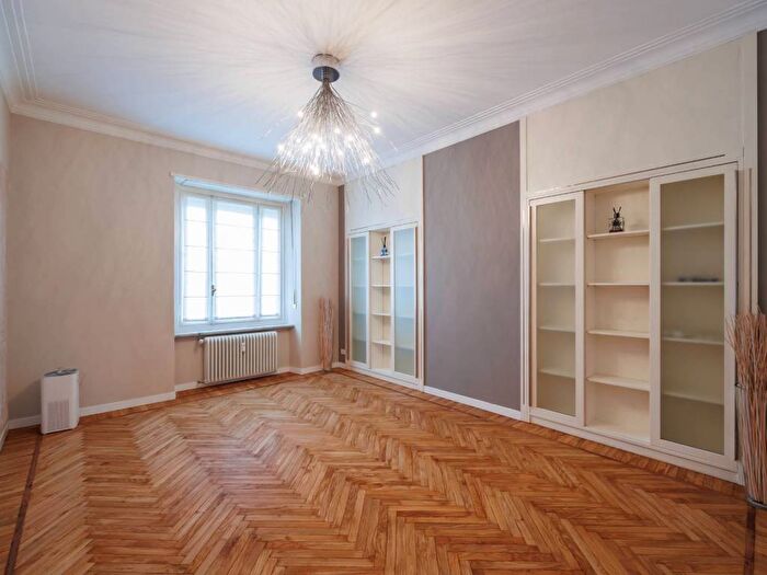 Appartamento quadrilocale in affitto in Piazza Francesco Carrara, Madonna del Pilone, Torino