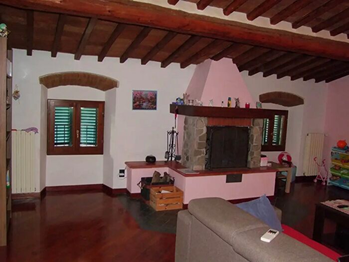 Appartamento con 5 locali in vendita in Rufina