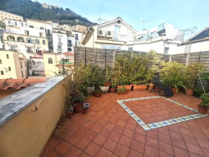 Appartamento trilocale in vendita in Vicolo Gaetano Esposito, Salerno