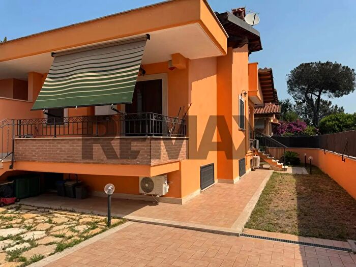 Casa quadrilocale in vendita in Via Anterivo, Roma