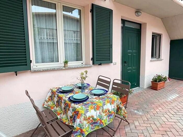 Appartamento trilocale in affitto in Via Nazionale No Number, Colico Piano, Colico