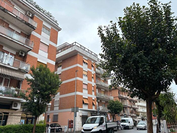 Appartamento bilocale in affitto in Via Col di Lana, Ciampino