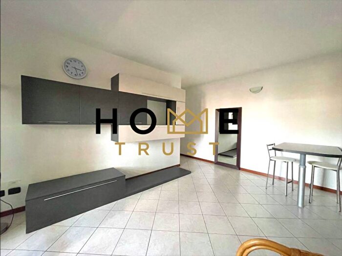 Appartamento bilocale in affitto in Via Gardone, Corvetto, Milano