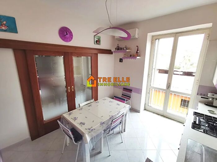 Casa con 7 locali in vendita in Via Cirillo Marigliano Na, Marigliano