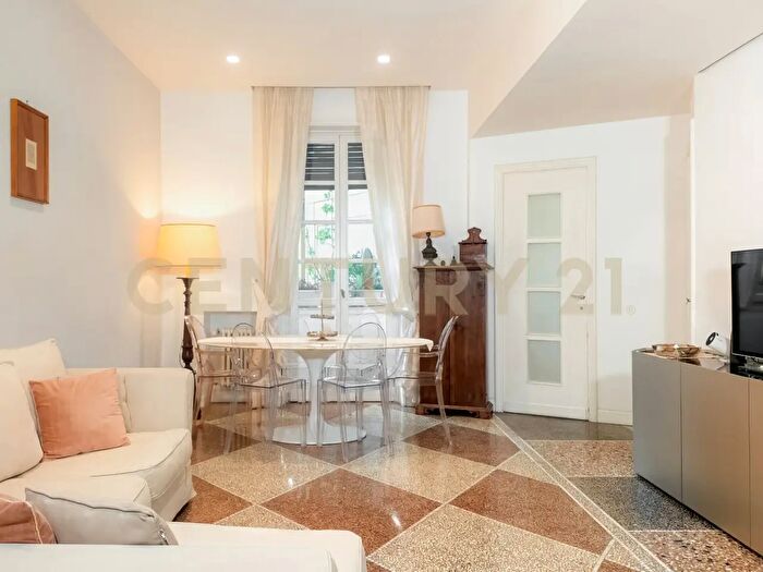 Appartamento con 5 locali in vendita in Via Giovanni Paolo Pannini, Roma