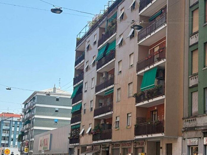 Appartamento bilocale in affitto in Via Padova, Cimiano, Milano