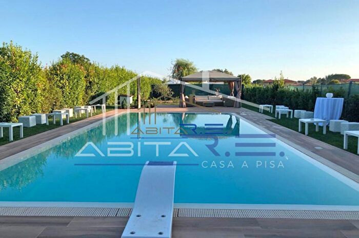 Casa con 8 locali in vendita in Gasperi Dopo Incrocio, San Giuliano Terme