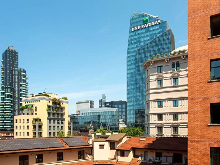 Appartamento bilocale in affitto in Viale Monte Santo, Repubblica, Milano