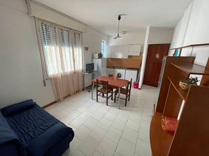 Appartamento bilocale in affitto in Viale Giovanni Pascoli, Lido degli Estensi, Comacchio