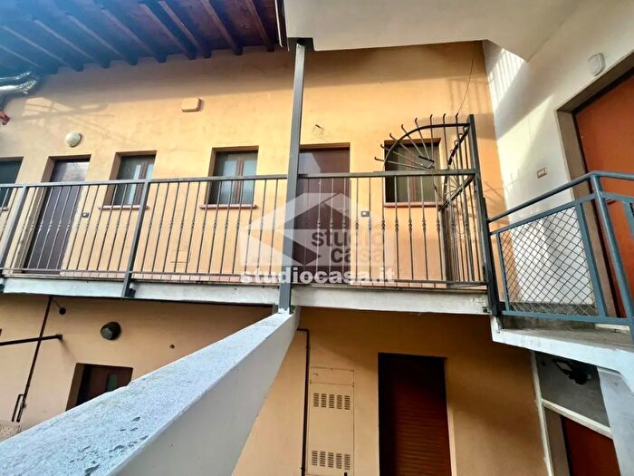 Appartamento bilocale in vendita in Via Roma, Bariano