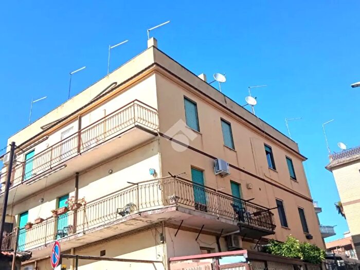 Appartamento trilocale in affitto in Via Vincenzo Lancia, Roma