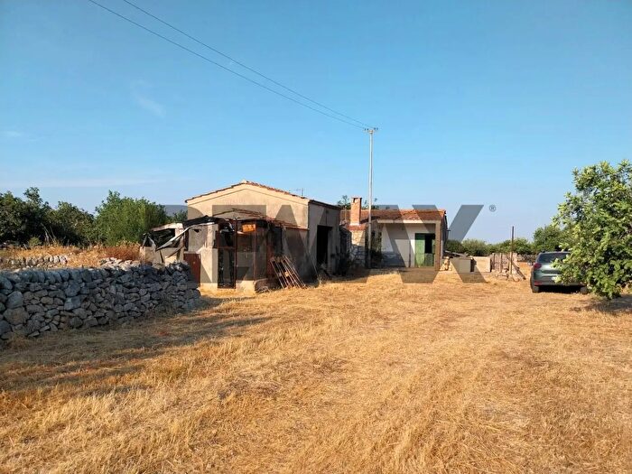 Casa con 5 locali in vendita in Cda Teduschella Serrafigura Sn, Modica