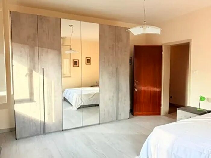 Appartamento con 5 locali in vendita in Via Antonio Bonardi, Padova