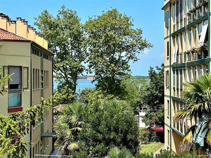 Appartamento trilocale in vendita in Venezia