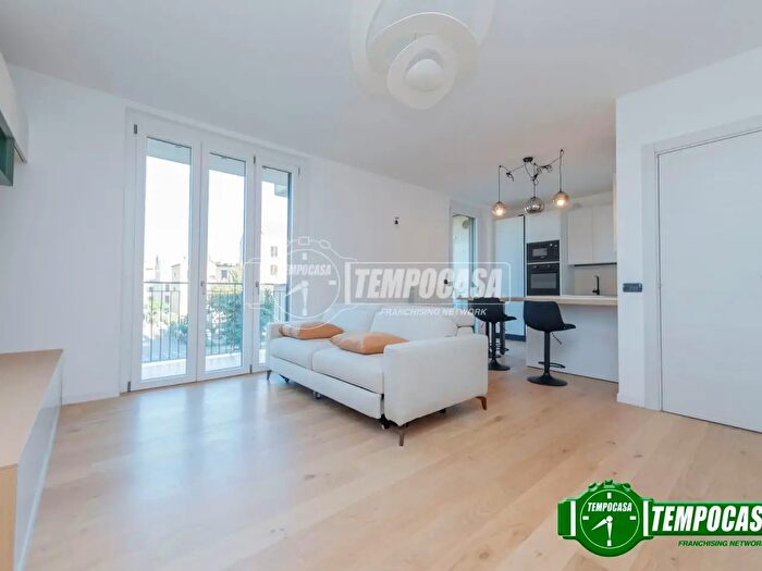 Appartamento trilocale in vendita in Via Donizetti, Casarile