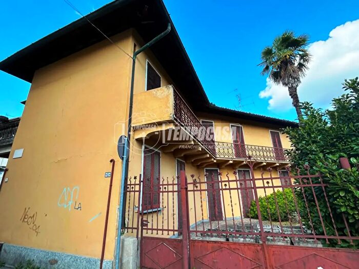 Case in Vendita e in Affitto - 2