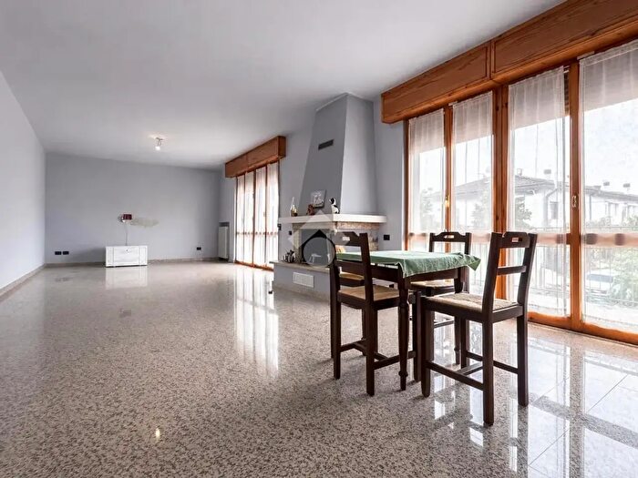 Appartamento trilocale in vendita in Forli