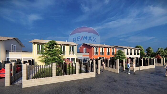 Appartamento quadrilocale in vendita in Certosa Di Pavia