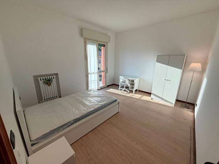 Appartamento quadrilocale in affitto in Via Serafino Calindri, San Donato, Bologna