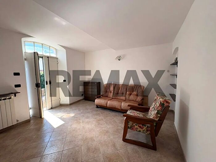 Appartamento quadrilocale in vendita in Via delle Fabbriche b, Genova