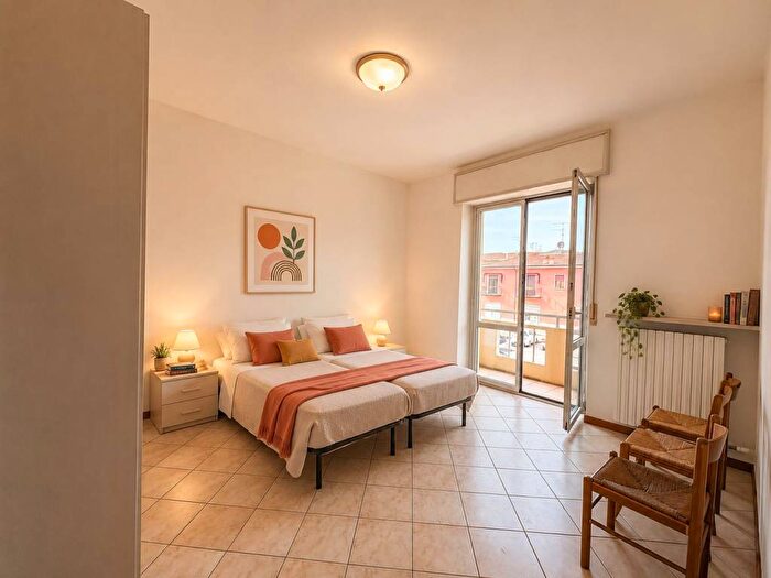 Appartamento quadrilocale in affitto in Via Comacchio, Borgo Roma, Verona