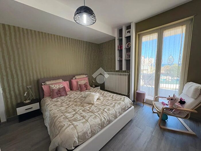 Appartamento trilocale in vendita in Via Martiri del Terrorismo, Polignano A Mare