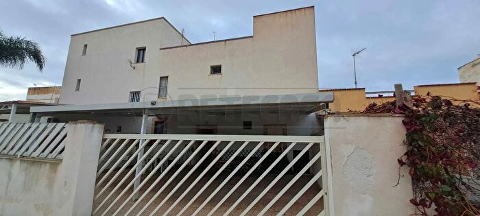 Casa con 8 locali in vendita in Via Nettuno, Petrosino