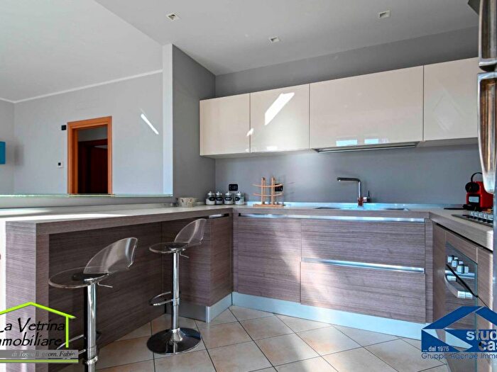 Appartamento trilocale in affitto in Centro, Bagnatica