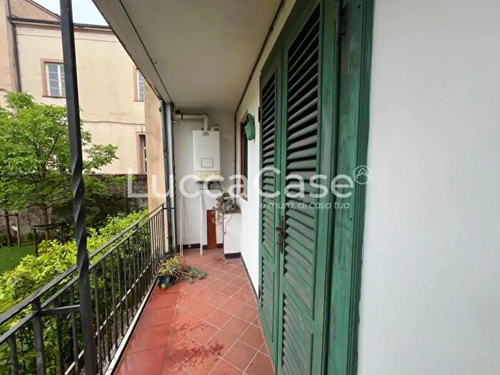 Appartamento trilocale in vendita in Lucca