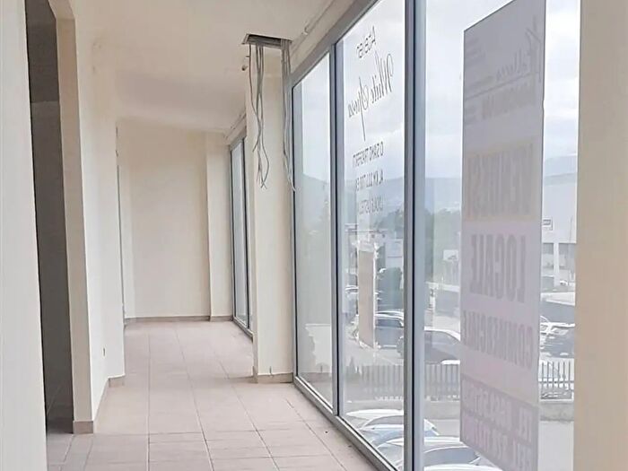 Appartamento con 5 locali in vendita in Via Tiburtina Valeria, Scurcola Marsicana