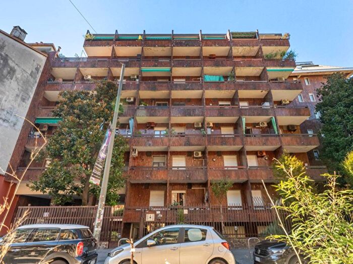 Appartamento monolocale in affitto in Via Melzo, Porta Venezia, Milano